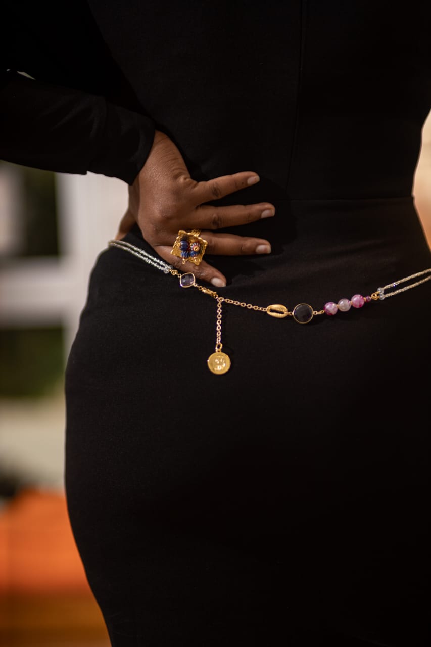 Baya, le secret des hanches image