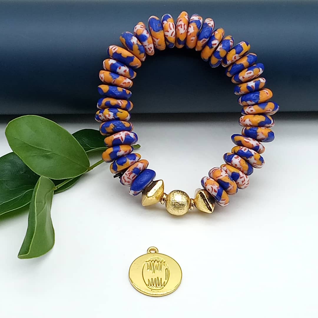 Bracelet en perles artisanales Krobo image