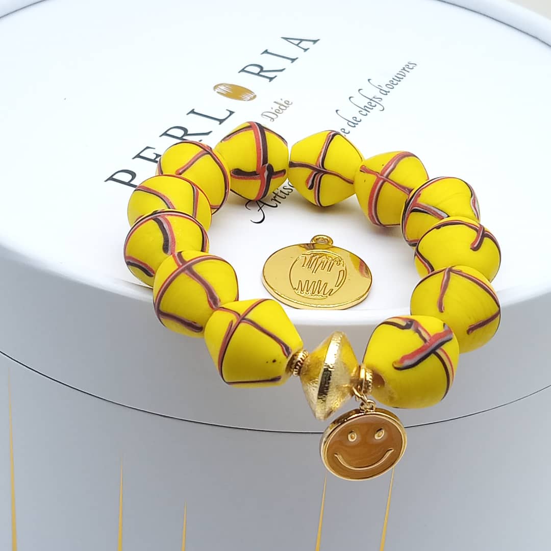 Bracelet en perles anciennes Hego image