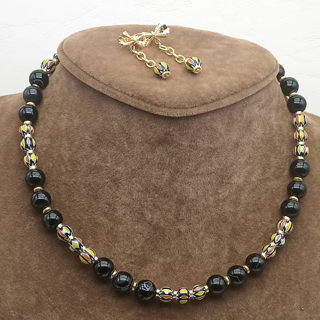 Parure en perles chevron et en perles d'onyx image