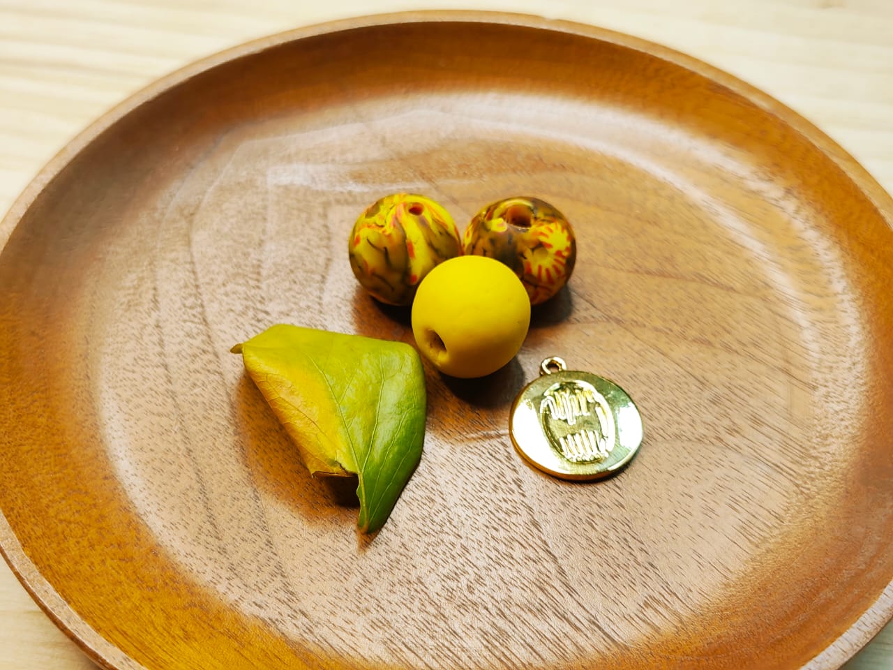 Bracelet en perles artisanales Krobo jaune image3