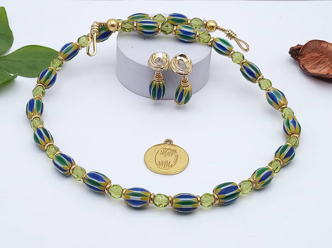 Parure en perles Chevron Vert image hover