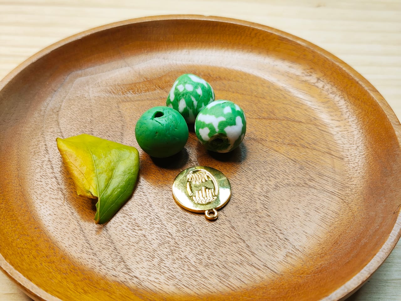 Bracelet en perles artisanales Krobo vert image3
