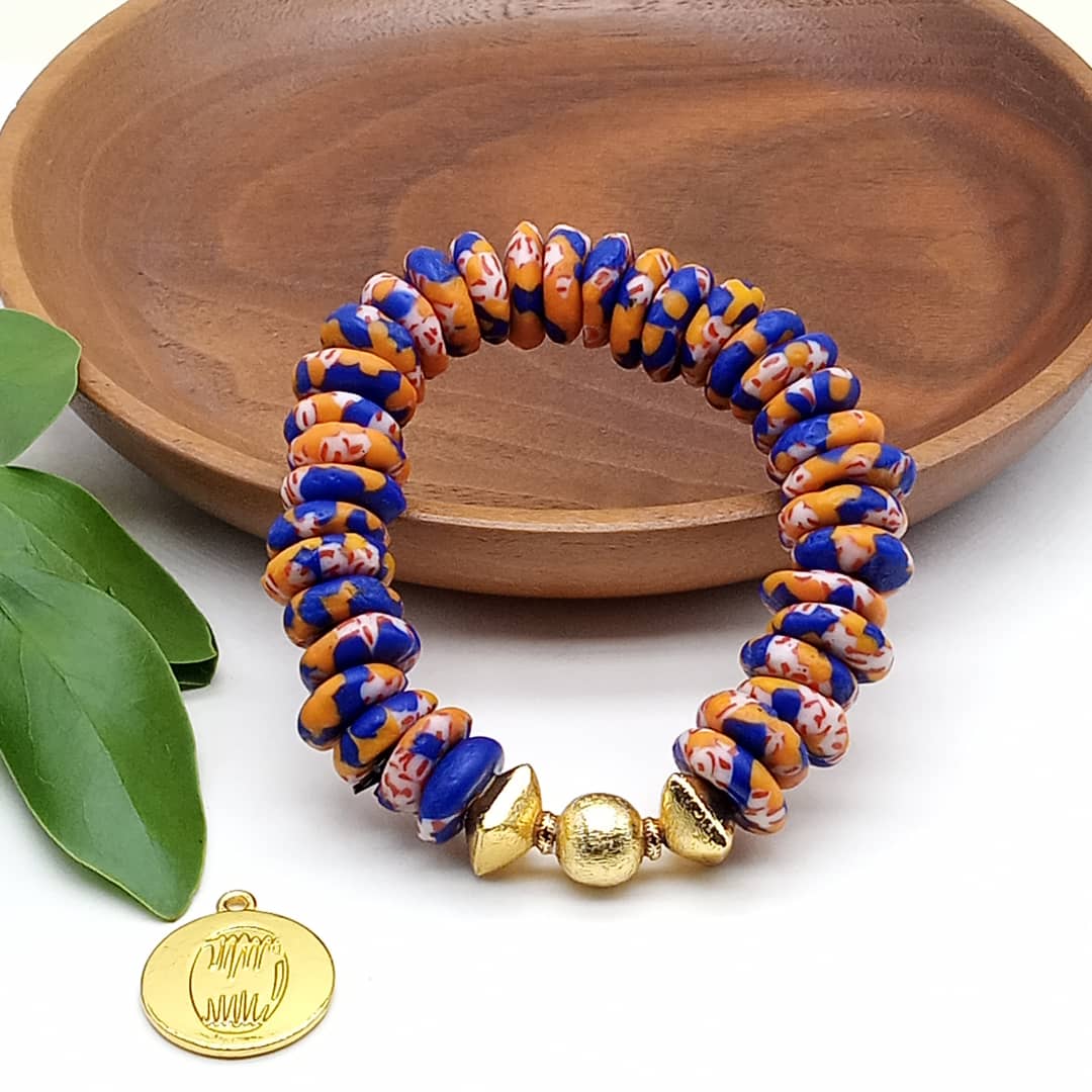 Bracelet en perles artisanales Krobo image hover