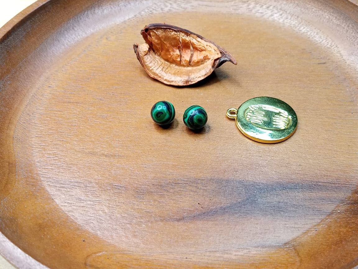 Boucles d'oreilles en perles malachite image 4
