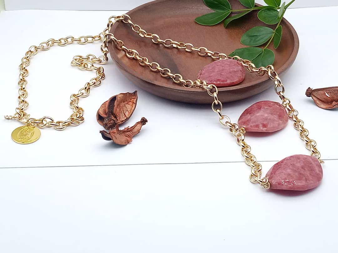 Sautoir en perles Quartz rose cerise image hover