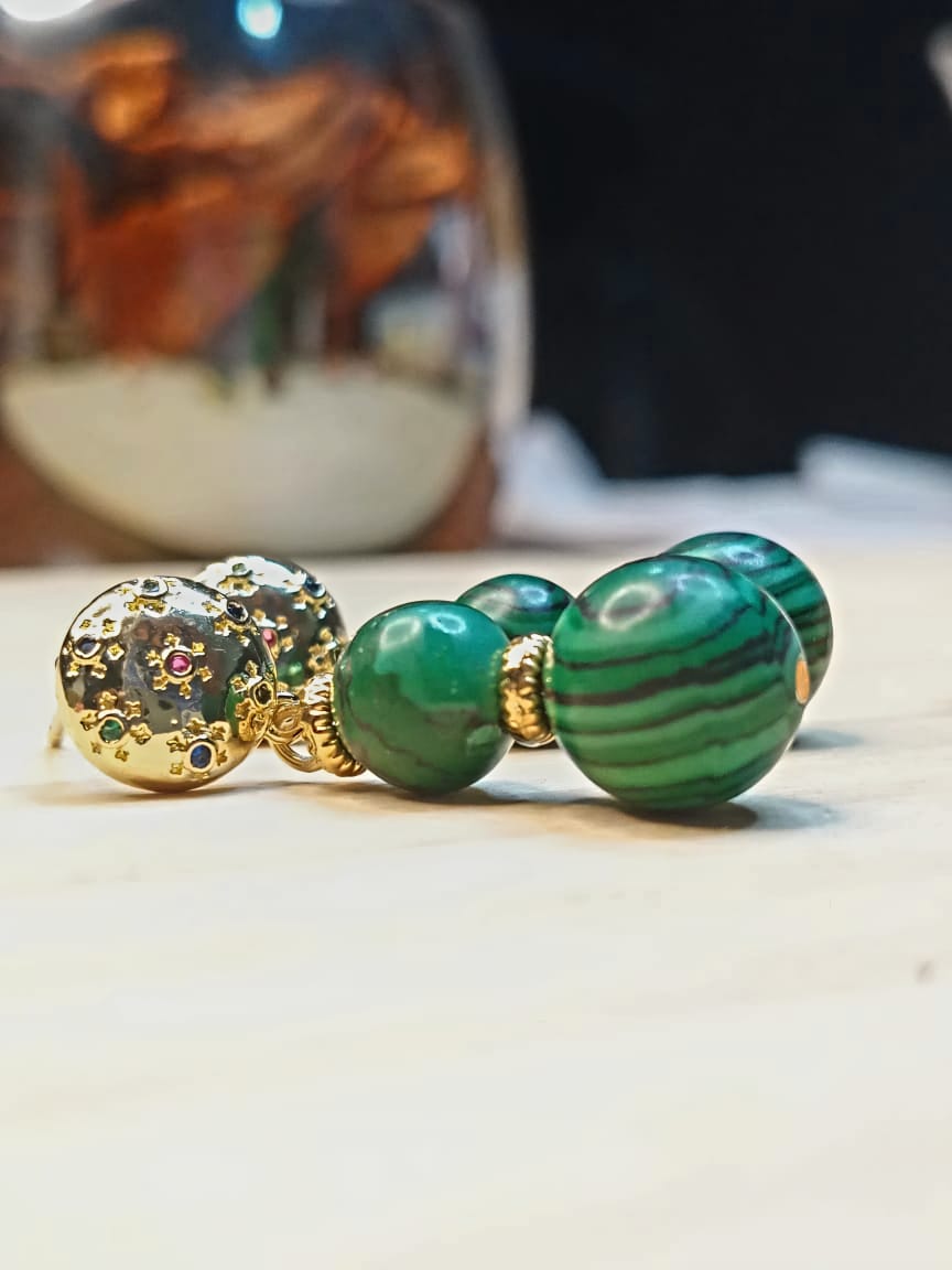 Boucles d'oreilles en perles malachite image