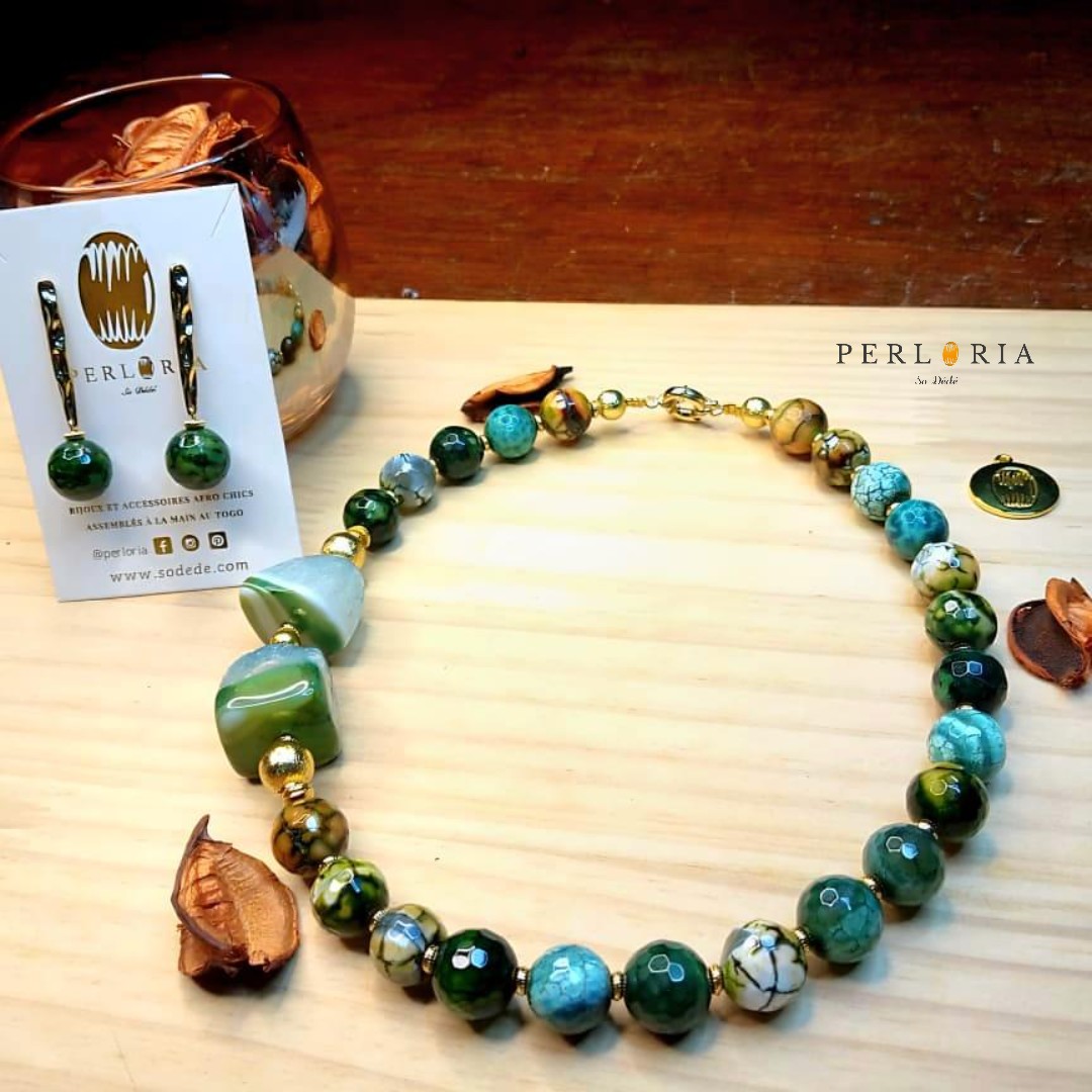 Parure en perles agates Mousse image