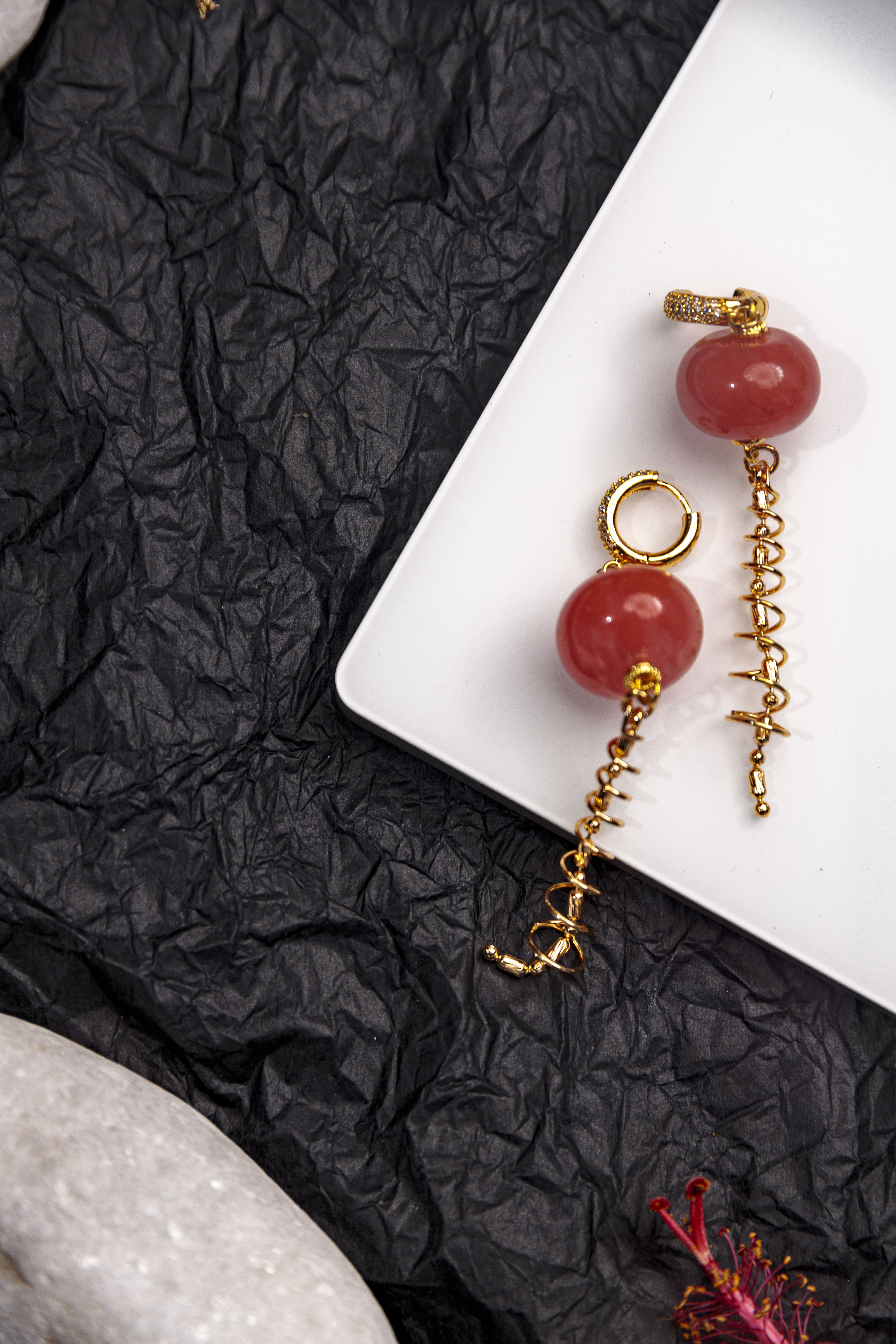Boucles d'oreilles en perles semi-précieuses image 4