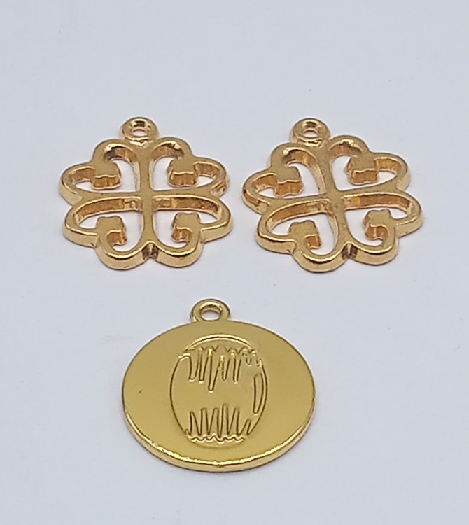 Boucles d'oreilles et médaillon Adinkra image3